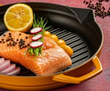 Ketaus grilio keptuvė